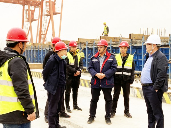 甘肃建投新能源公司董事长马有胜一行 检查指导临夏市环城北路建设工程项目