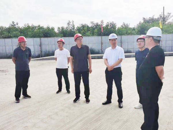 甘肃建投新能源公司总经理赵琰森一行 调研临夏市环城北路六区建设项目
